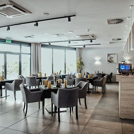 Restauracja Park Szwajcaria Hotel Gliwice Ngoại thất bức ảnh