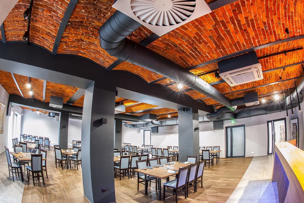 Restauracja Park Szwajcaria Hotel Gliwice Ngoại thất bức ảnh