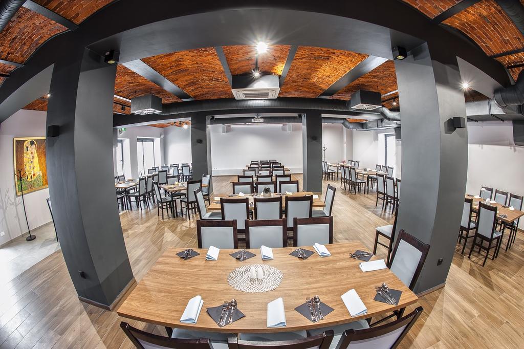 Restauracja Park Szwajcaria Hotel Gliwice Ngoại thất bức ảnh